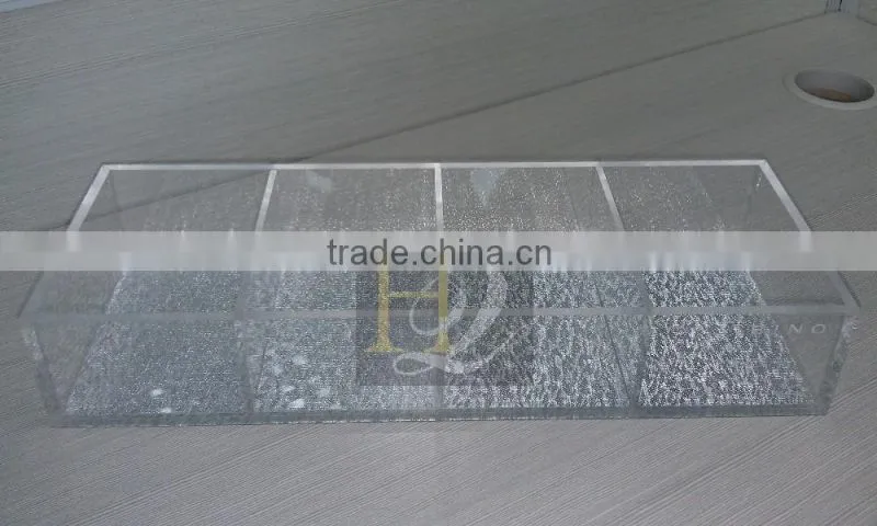 Cheapest stylish 4 compartments acrylic serving display holder with 4 dividers