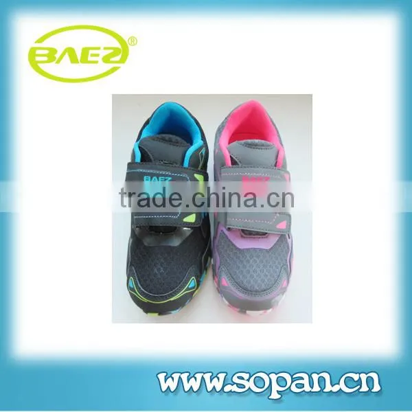 new design kids athletic shoes with camouflage outsole