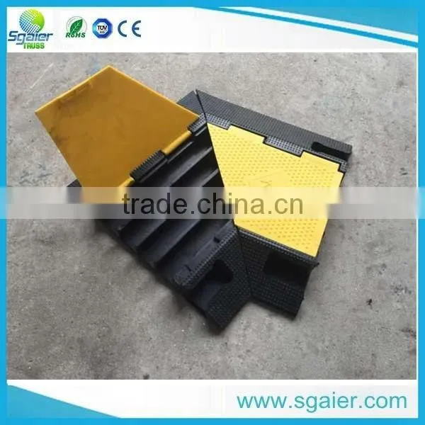 4 channel China cheap Cable protector ramps stage cable ramp