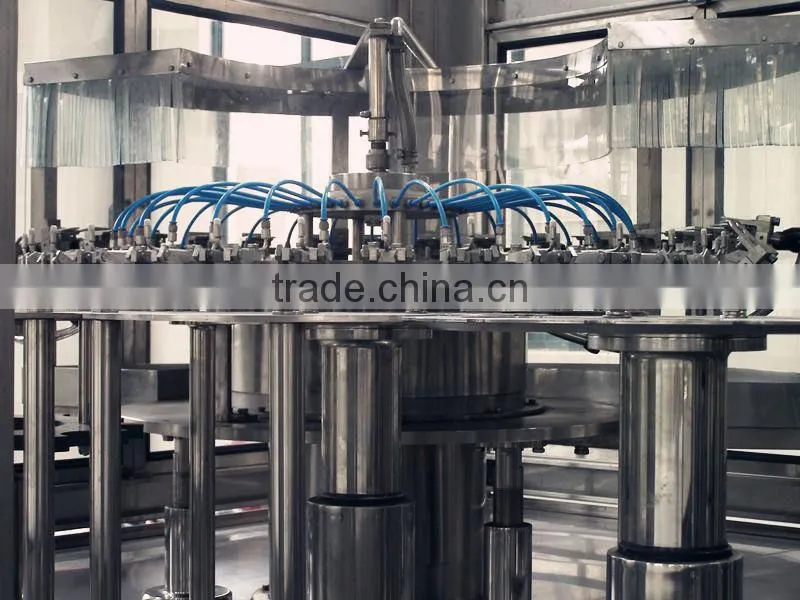 Automatic filling and capping machine