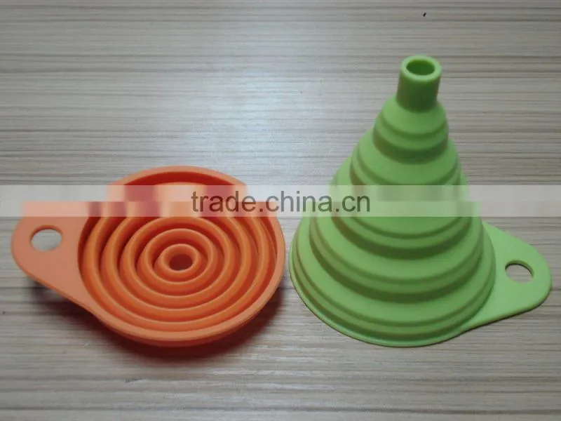 Newest promotional kitchen untensil tool silicone collapsible funnel