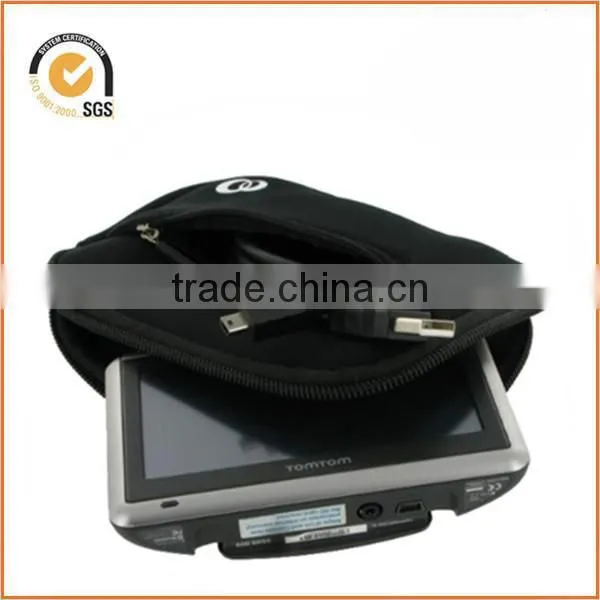 TomTom Leather Carry Case for 4.3- and 5-Inch GPS (Black)