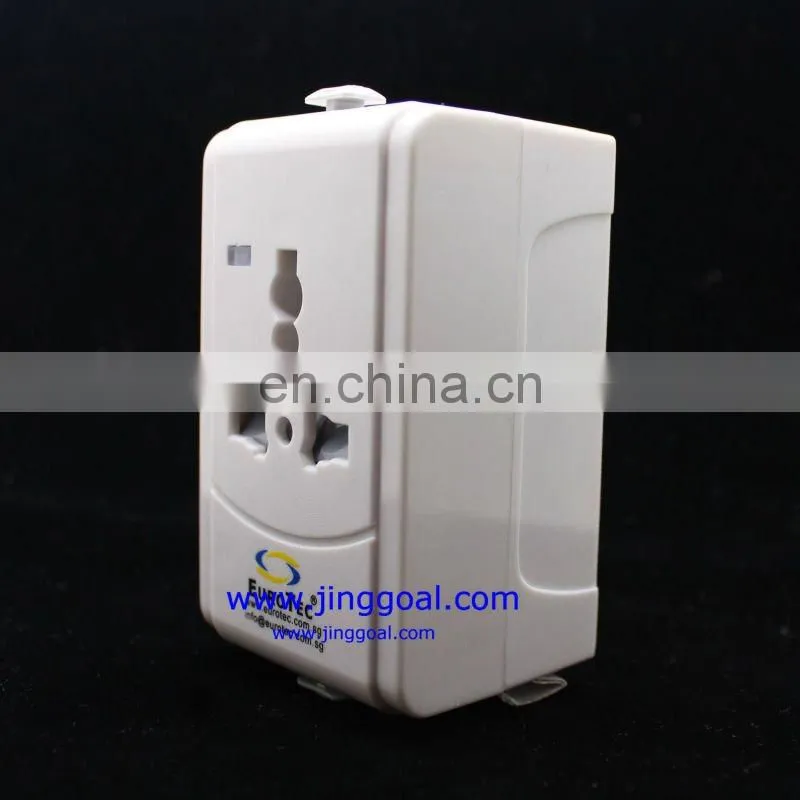 Travel plug adaptor