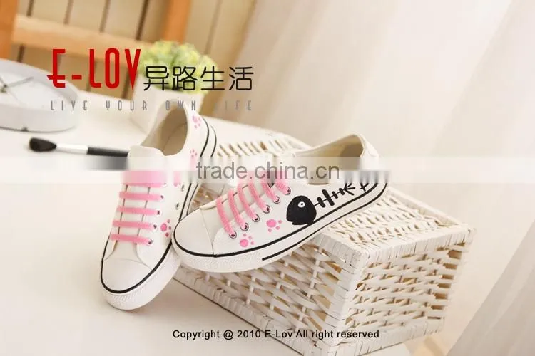 Hot sales high quality new style custom fabric print shoes