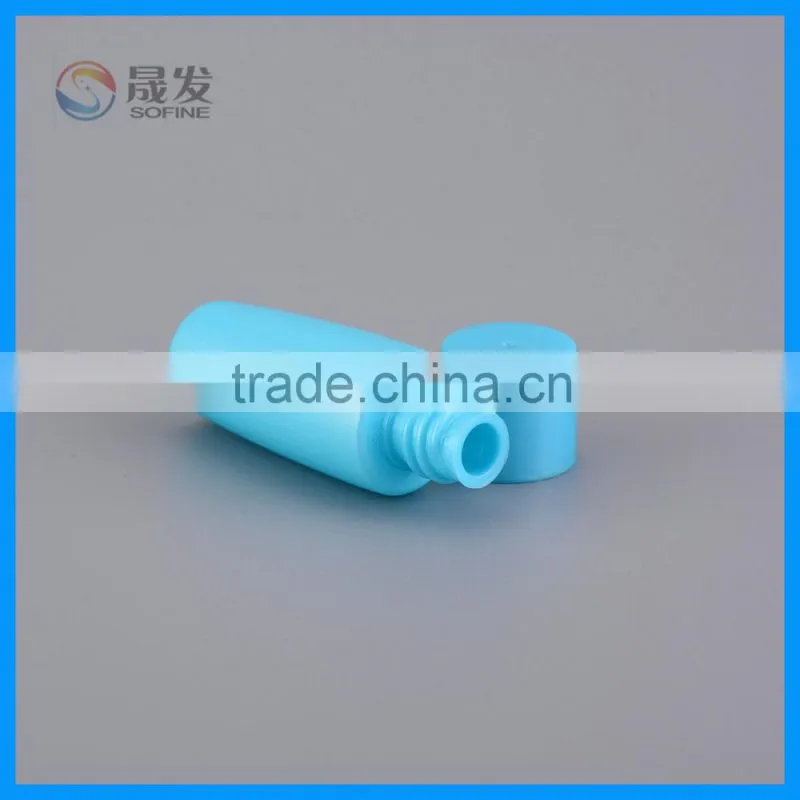 Cosmestic usage small empty plastic bottle