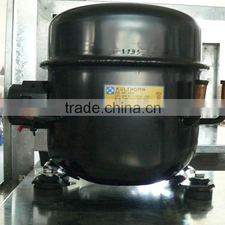 ice maker machine produces ice cube 25 by 25 mm