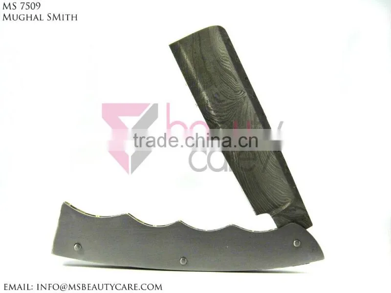 Stainless steel Barber razor Hand engraved with Buffalo horn