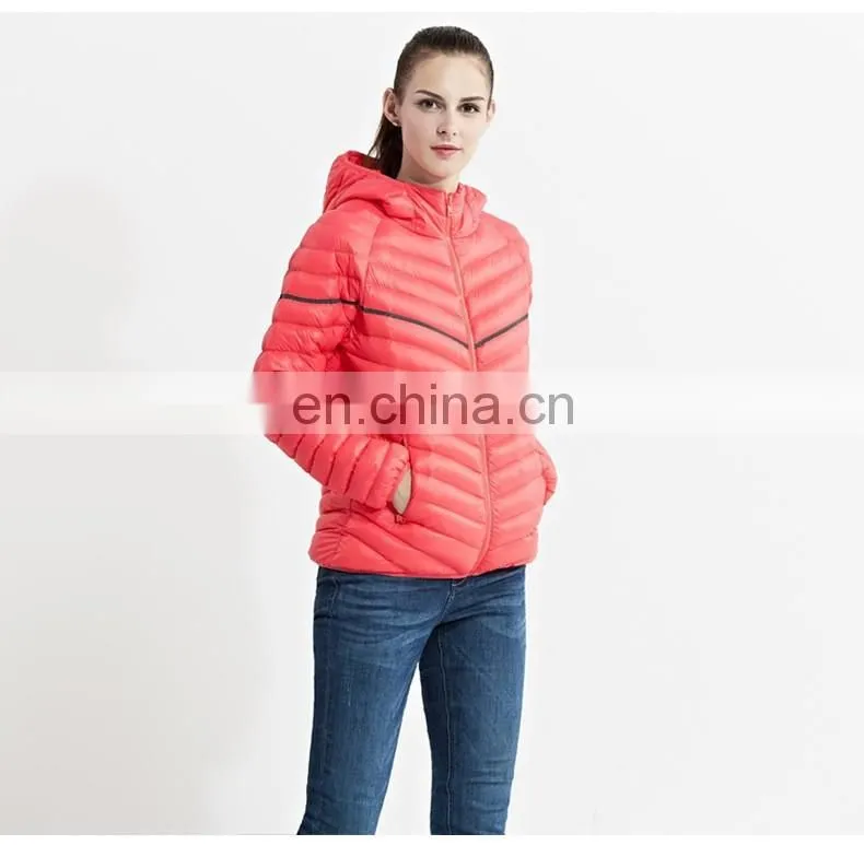 Fashion outdoor red reflective winter snowsuit warm down jacket for ladis