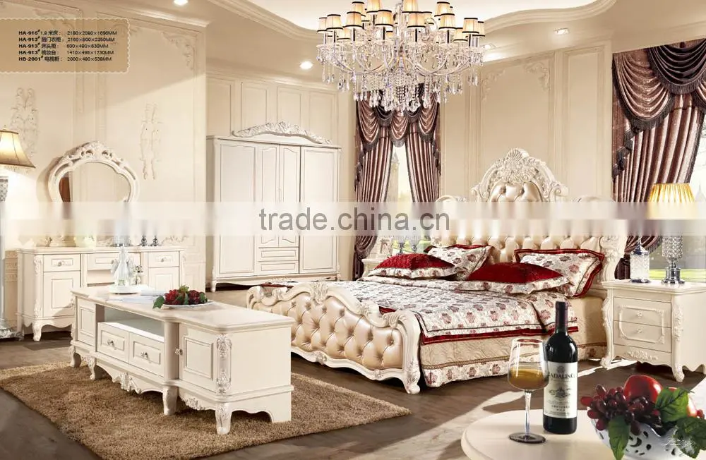 French Gold Carved Flowers Bed