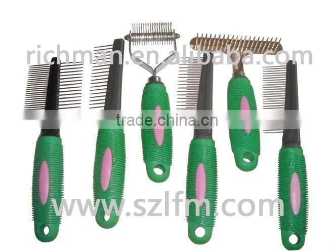 Triangle pet brush