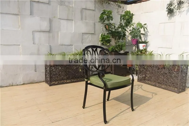 2016 Cast Aluminum Powder Coated Garden Table Set with Cushion - Antique Bronze