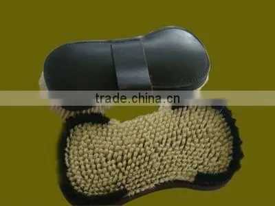 Dandy brush with black horse hair