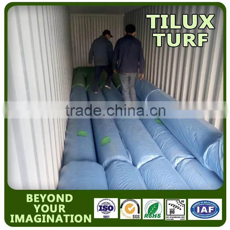 Durable golf grass carpet with drainage system