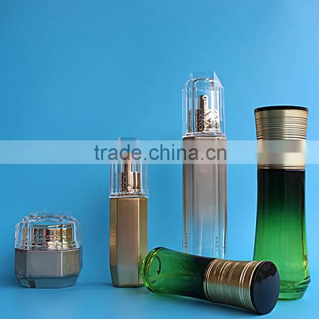 Beautiful glass bottle (CMP-GB007)