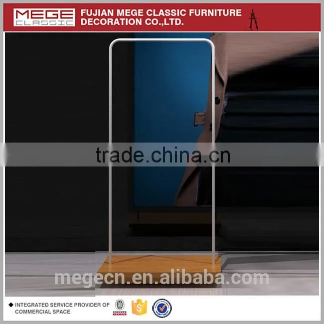 Fashion Design Metal Display Rack For Clothes