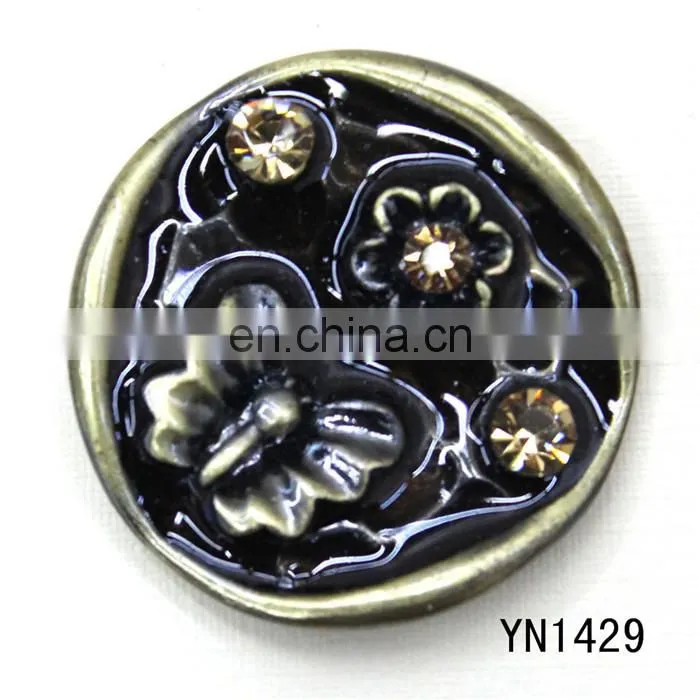 2015 new design fancy coats buttons