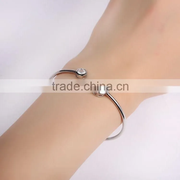 Simply Design Cubic Zircon Bangle For Women Jewelry Accessories Cuff Blange XPJ0313