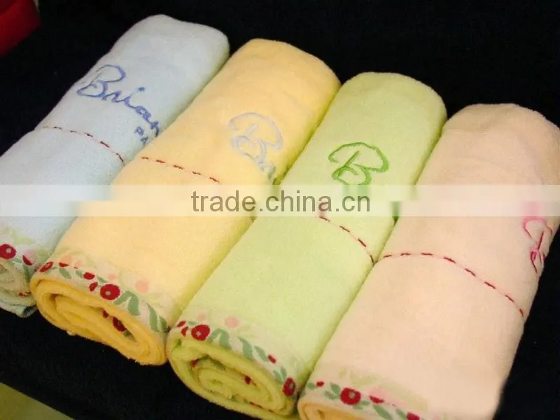 2016 OEM and ODM Design Wholesale Personal Face Towel with flower