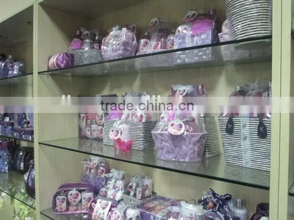Toiletries gift set