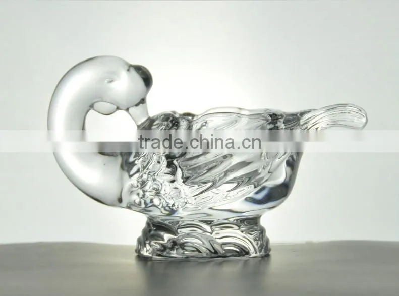 Wholesales swan shape candle holder high quality crystal glassware for home deco
