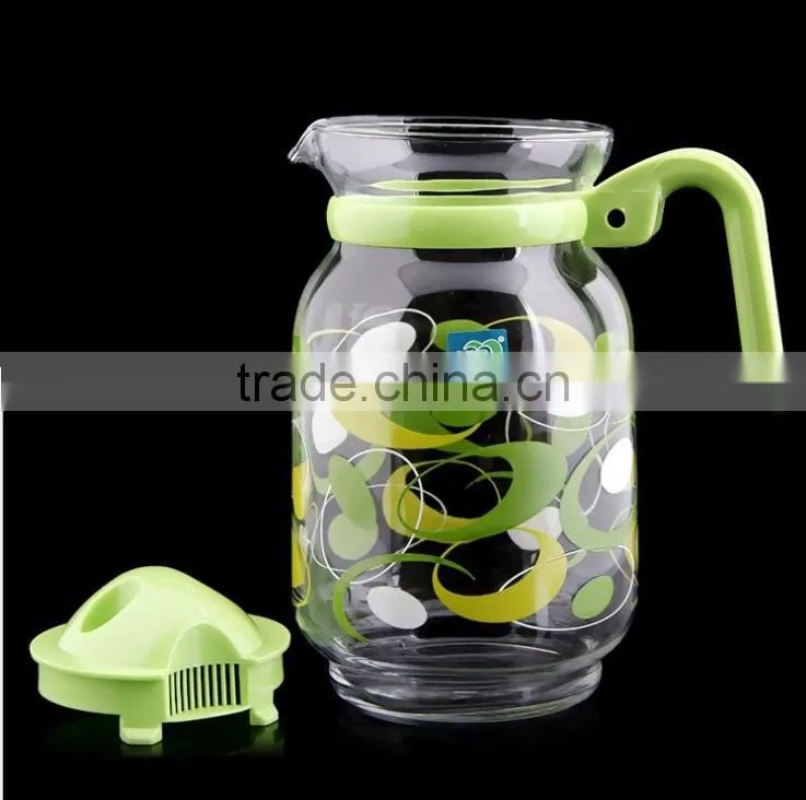 Shanghai new world vintage glass wine pot