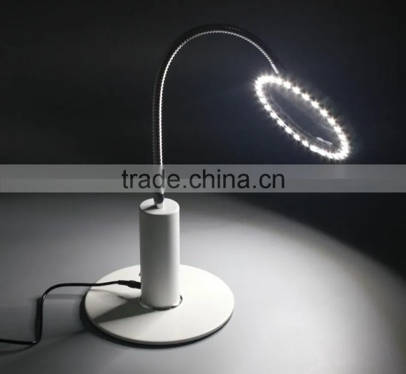 2016 latest popular fashionable New design reading magnifier desk lamp