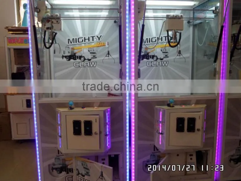 2015 Hot-sale Hello Kitty cheap game machine/DF-V212 claw crane games machines