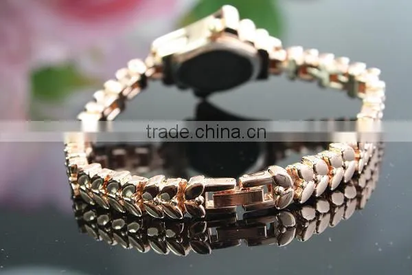 2016 Hot Sale Fashion Gold Wrist Watch Bracelet Women Watches