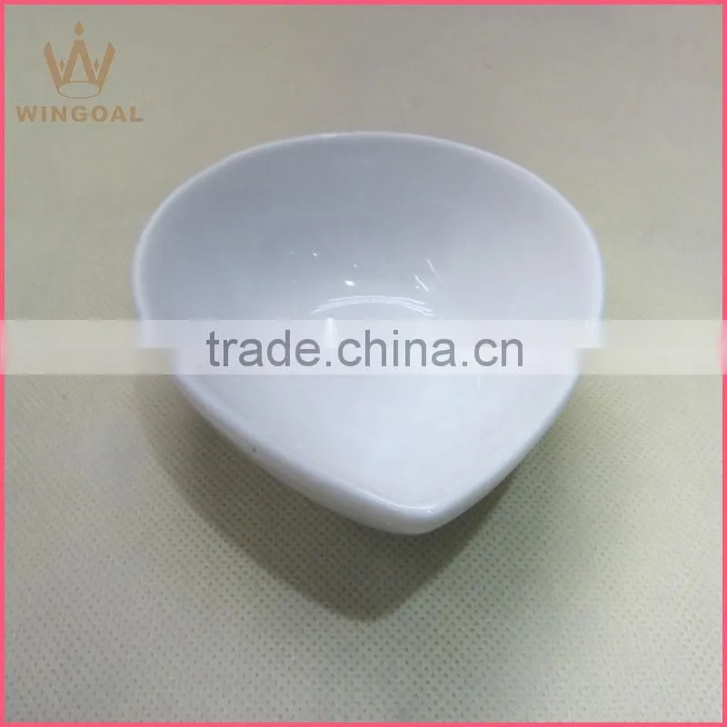 ceramic bean shape snack dish