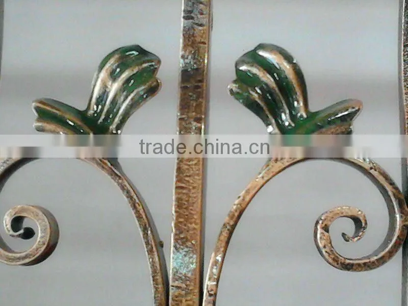 2015 Top-selling modern wrought iron balcony fence