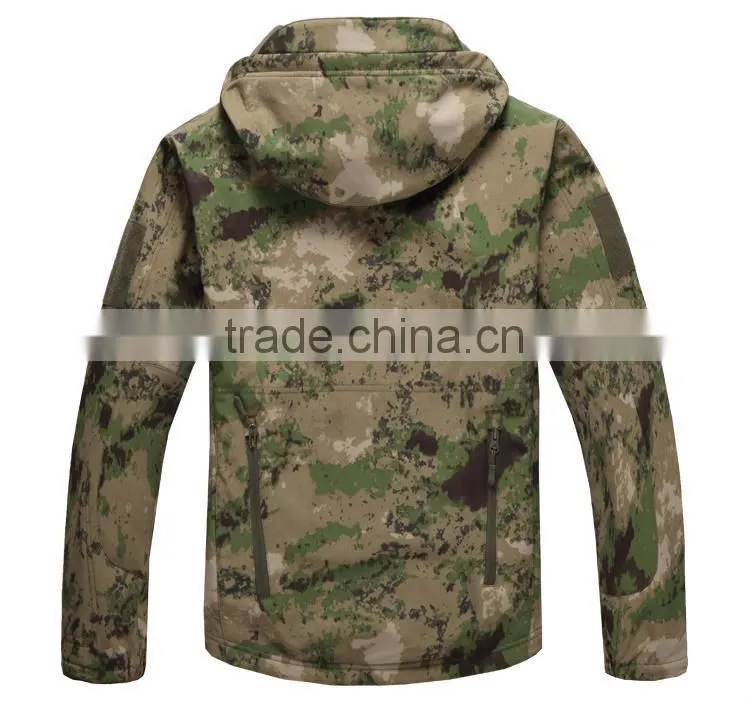 custom woman OEM camo softshell jacket