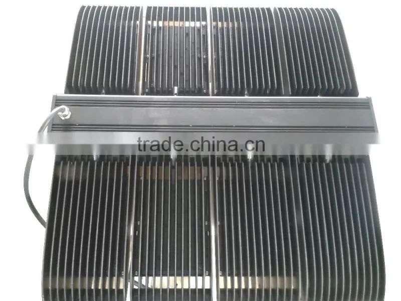Outdoor DLC 600W LED FloodLight Fixture For Stadium Lighting To Replace 1000W Metal Halide