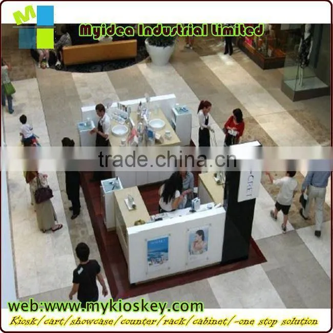 2013 New fashion acrylic cosmetic display case