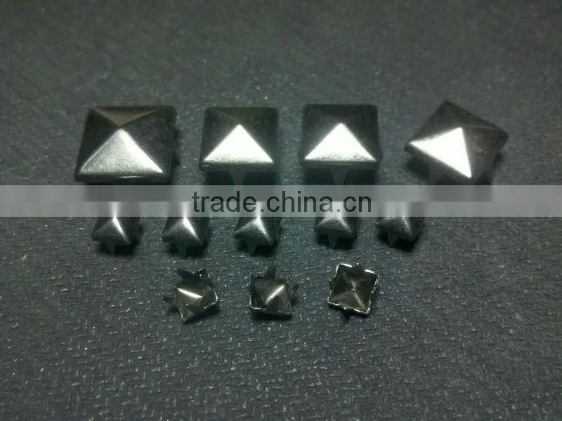 pointed copper stud