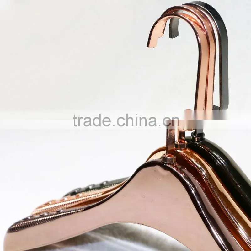 Electroplating plastic hanger from China supplier with low price