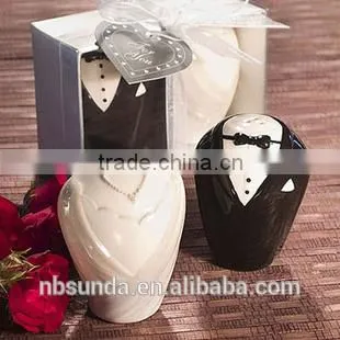 Love birds Wedding Favors Salt and Pepper Shaker