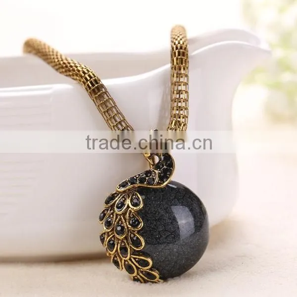 Fashion Peacock Design Gold Alloy Necklace