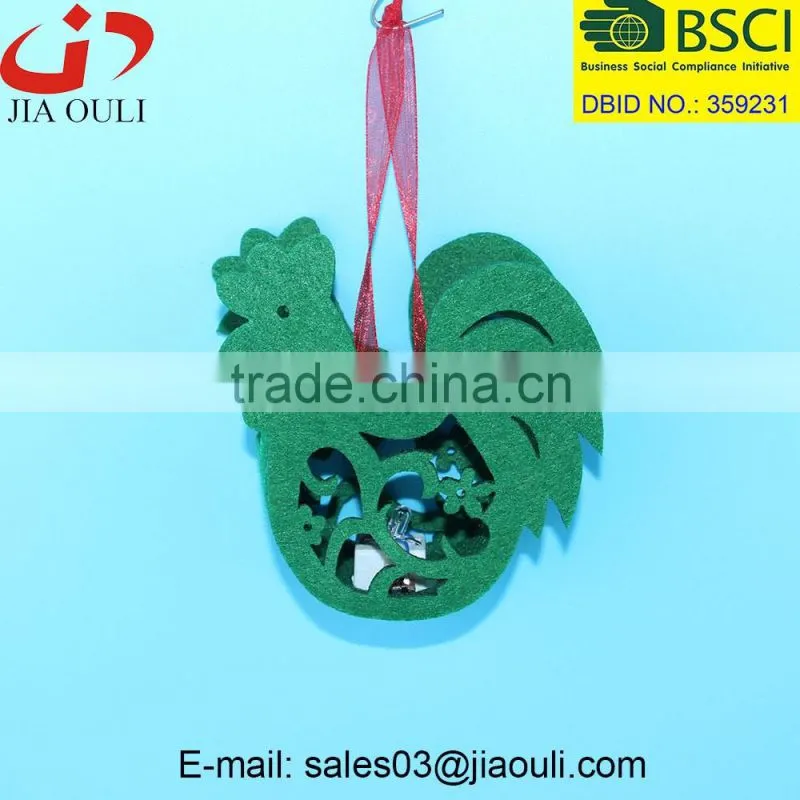 BSCI Audit Factory Unique design Easter decorations with LED light non-woven chicken hanger