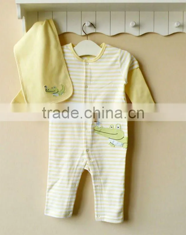 mom and bab 2012 100% cotton embroider baby handkerchief romper set