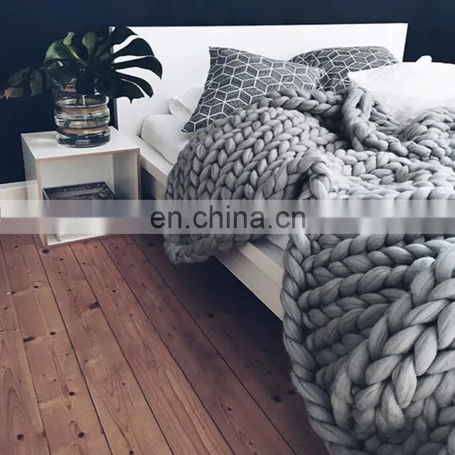Hot selling custom handmade knit yarn super chunky throw 100% acrylic wool blanket