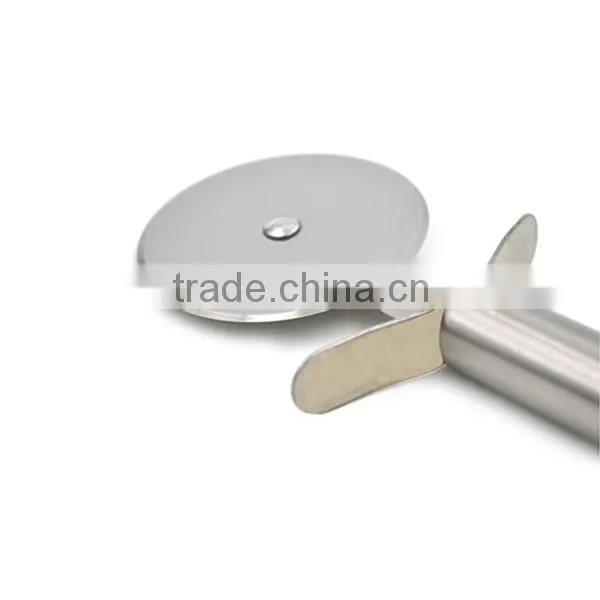 Hot sale and high quality pizza cutter with good price