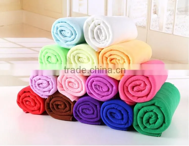Soft 80% polyester and 20% polyamide microfiber cloth for car and household cleaning