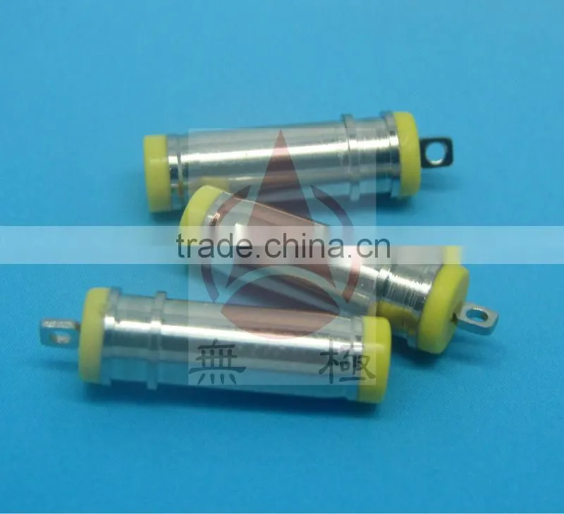 Yellow type 4.8mm dc power plug
