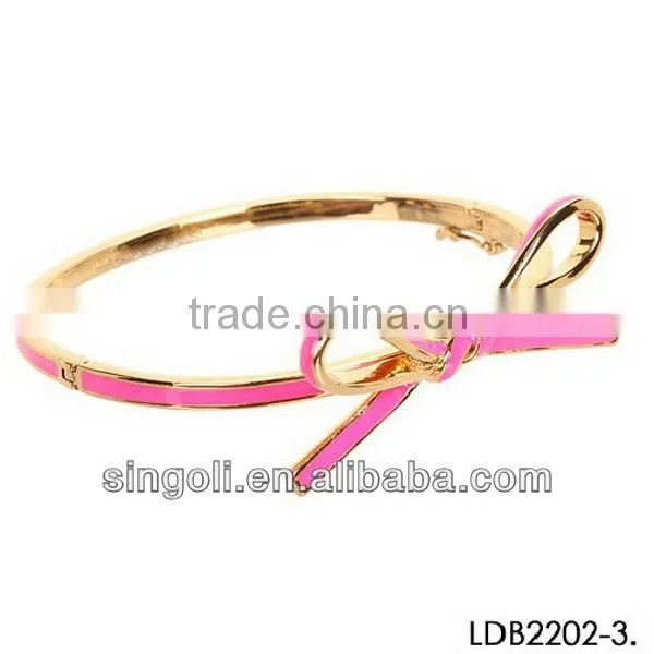 Enamel bow bangle for young girls in ameriaca