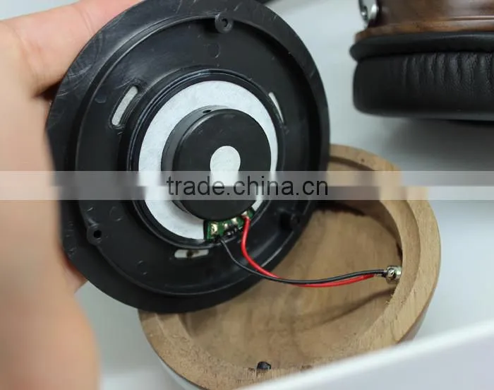 Stylish Bluetooth Headphone Support HiFi and Stereo Voice Cavity HSM2