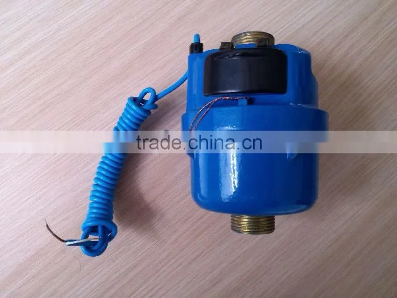 Volumetric water meter with pulse output