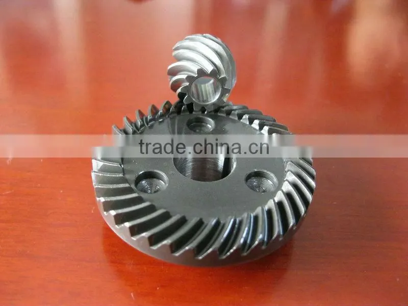 Spiral bevel gear for hobbing machines