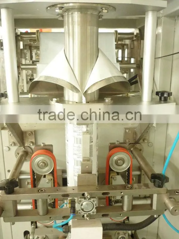 Peanuts packing machine