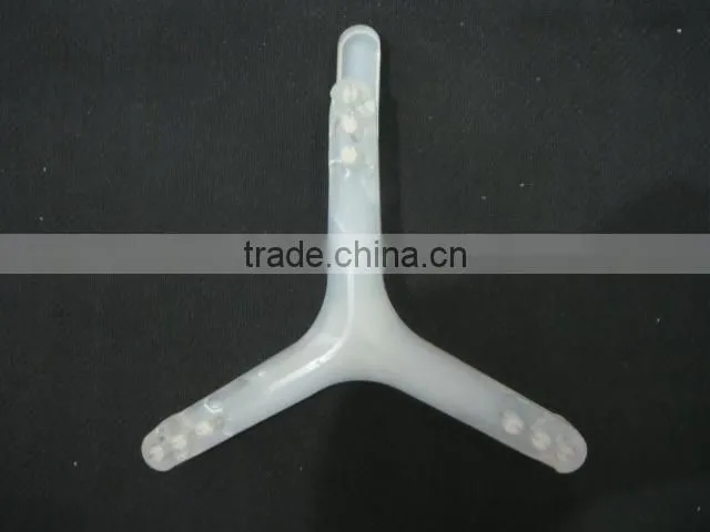 Star type sieve cleaner with plastc stud