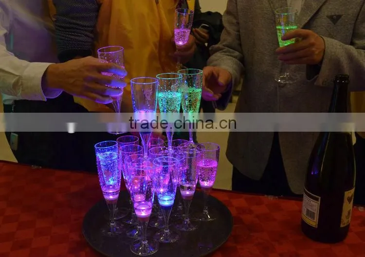 China Manufactuer clear champagne glass